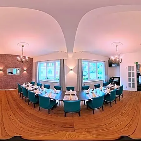 Wiggers Hotel 2*